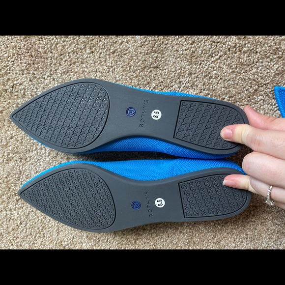 NEW Rothys 8.5 peacock points - Picture 3 of 4
